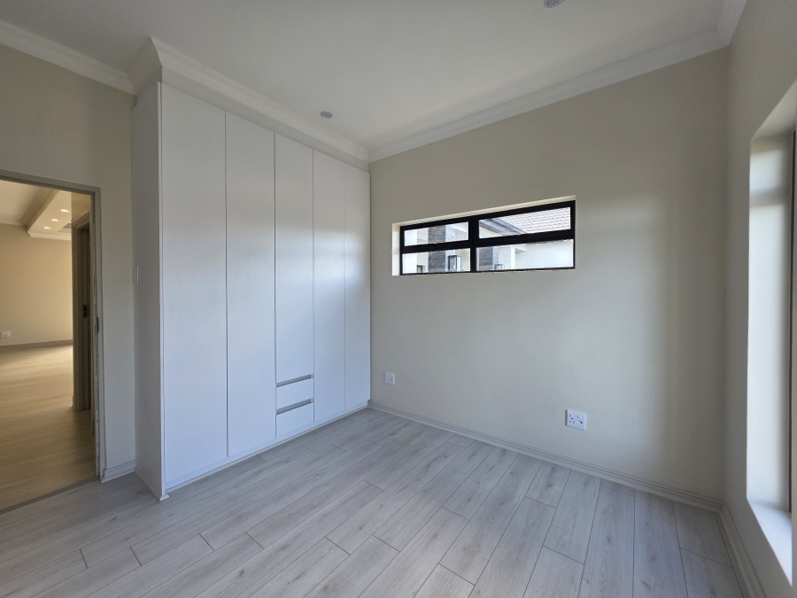 4 Bedroom Property for Sale in Fountains Estate Eastern Cape